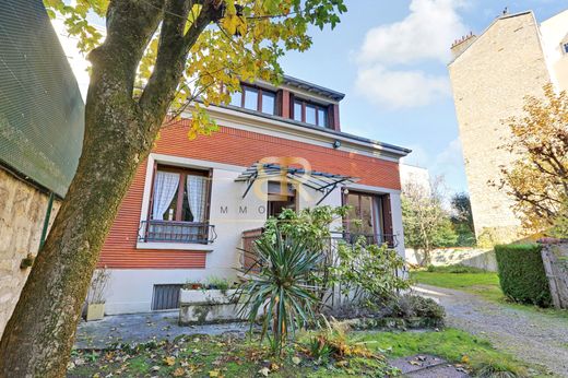 Casa di lusso a Courbevoie, Hauts-de-Seine