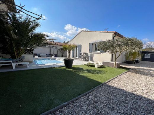 Luxury home in Peyrolles-en-Provence, Bouches-du-Rhône