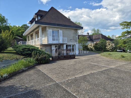 Maison de luxe à Turenne, Corrèze