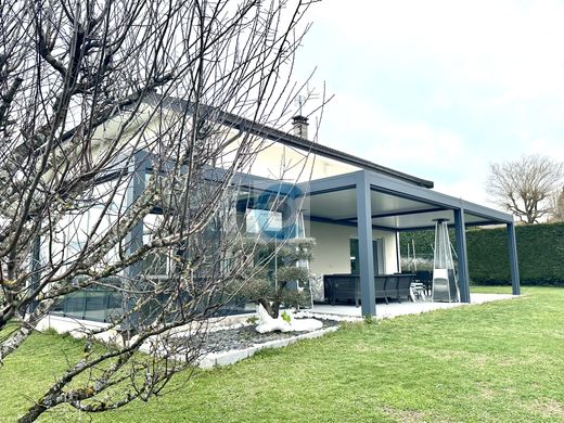 Luxe woning in Villy-le-Pelloux, Haute-Savoie