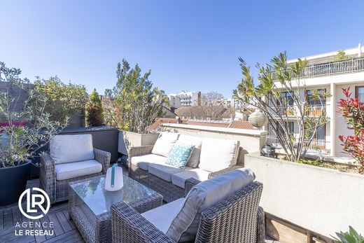 Apartament w Puteaux, Hauts-de-Seine