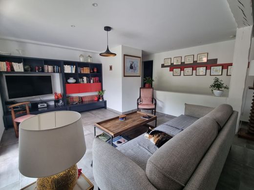 Luxury home in Saint-Pierre-d'Irube, Pyrénées-Atlantiques