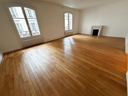 Apartment in Neuilly-sur-Seine, Hauts-de-Seine