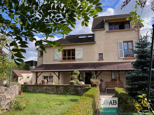 Luxe woning in Crécy-la-Chapelle, Seine-et-Marne