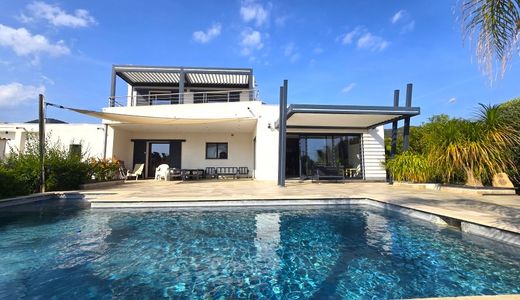 Willa w Carqueiranne, Var