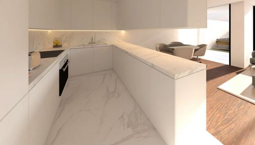 Apartment / Etagenwohnung in Matosinhos, Distrito do Porto