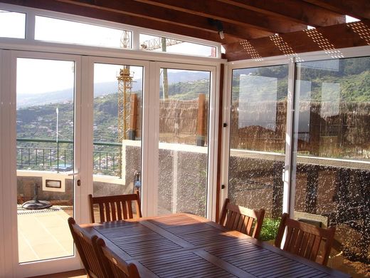 Luxus-Haus in Calheta, Madeira