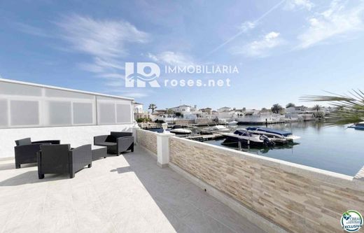 Empuriabrava, Província de Gironaの高級住宅