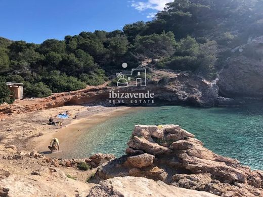 Land in Roca Llisa, Province of Balearic Islands