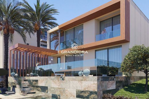 Luxus-Haus in Alella, Provinz Barcelona