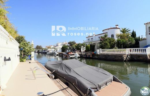 Luxury home in Empuriabrava, Province of Girona