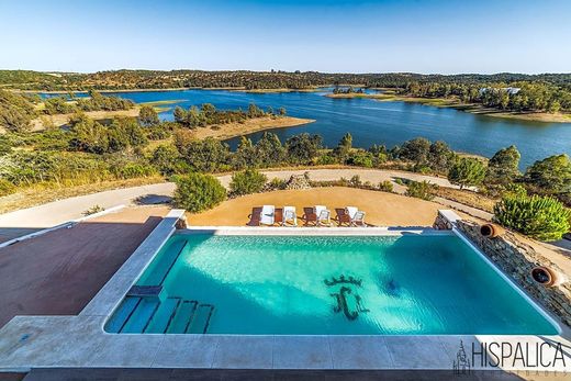 Villa en Castilblanco de los Arroyos, Provincia de Sevilla