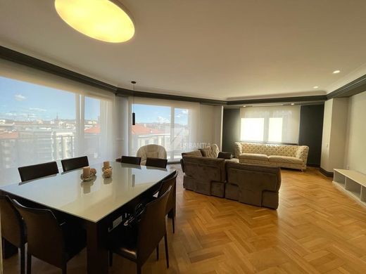 Apartment / Etagenwohnung in Pamplona, Provinz Navarra