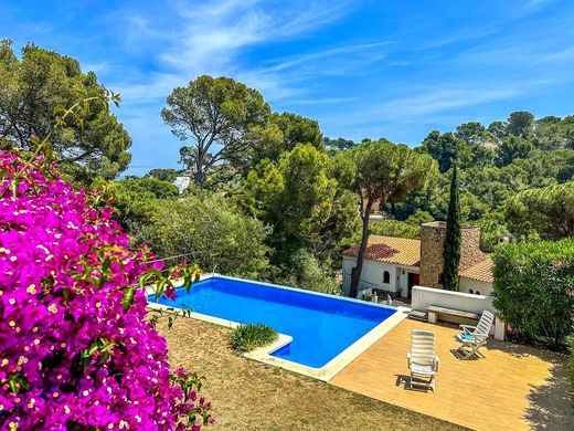 Villa a Pals, Girona