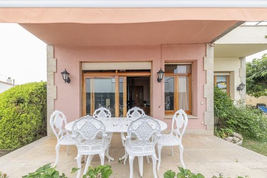 Villa a Roses, Girona