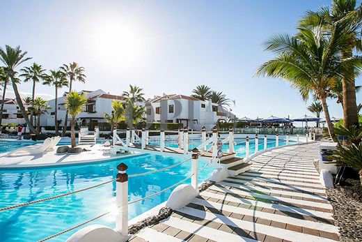 Villa in Playa de las Américas, Province of Santa Cruz de Tenerife