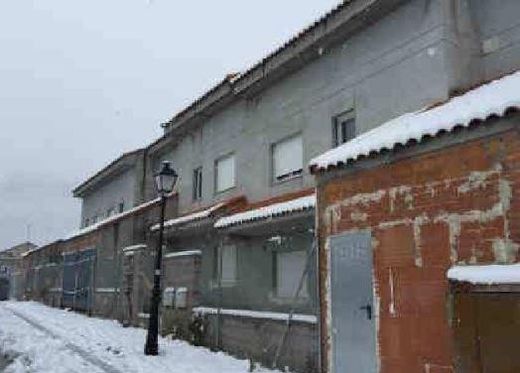 Residential complexes in La Cabrera, Province of Madrid