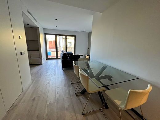 Apartment / Etagenwohnung in Barcelona, Provinz Barcelona