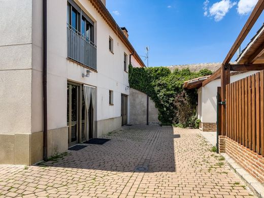 Villa in Santo Tomé de Zabarcos, Avila