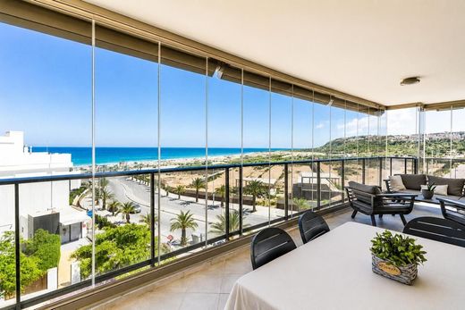 Apartment / Etagenwohnung in Arenales del Sol, Alicante