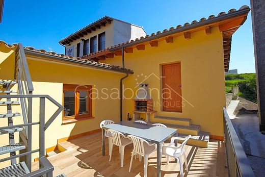 Townhouse in Santa Maria de Corcó, Province of Barcelona