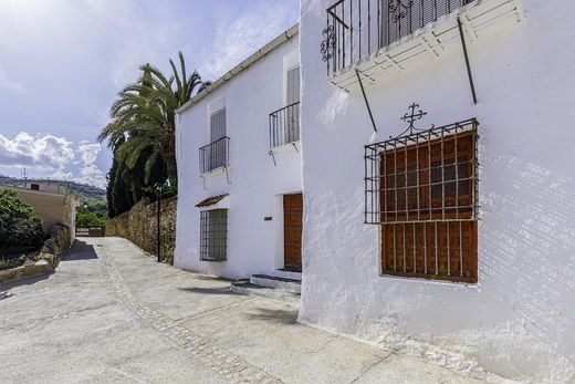 Köy evi Turón, Almería