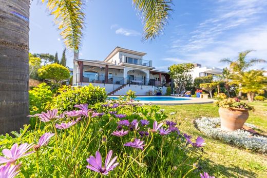 Villa in La Duquesa, Malaga
