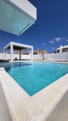 Villa in Retamar, Almeria