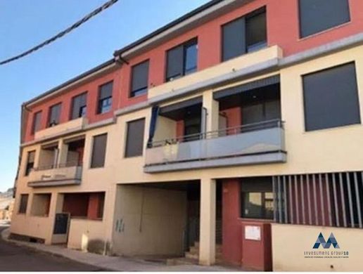 Cadrete, サラゴサのアパートメント・コンプレックス