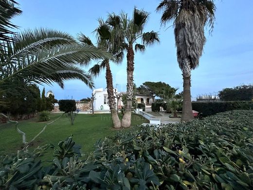 Ciutadella, Illes Balearsのカントリーハウス