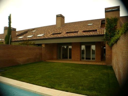 Semidetached House in Pozuelo de Alarcón, Province of Madrid