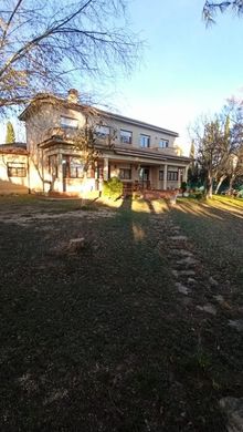 Villa in Ciudad Residencial el Zorongo, Province of Saragossa