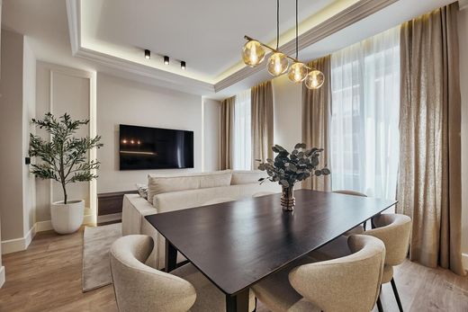 Apartment / Etagenwohnung in Madrid, Provinz Madrid