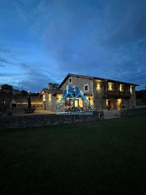 Villa - Santillana, Provincia de Cantabria