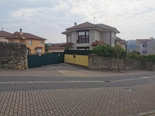 Villa in Avilés, Province of Asturias