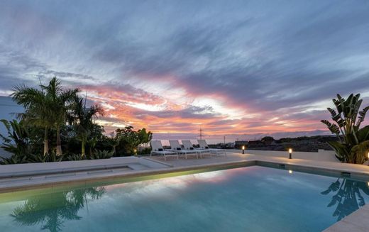 Villa in Playa Paraiso, Province of Santa Cruz de Tenerife