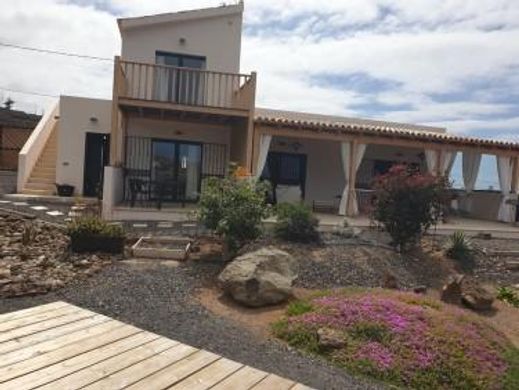 Villa in Playa de San Juan, Provinz Santa Cruz de Tenerife