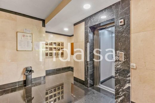 Apartment / Etagenwohnung in Alicante, Provinz Valencia