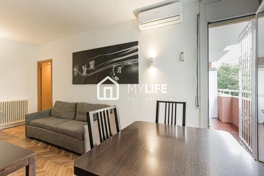 Apartment / Etagenwohnung in Barcelona, Provinz Barcelona