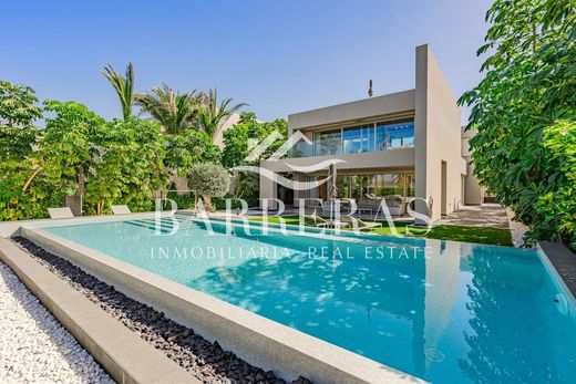 Villa in La Caleta, Adeje, Province of Santa Cruz de Tenerife