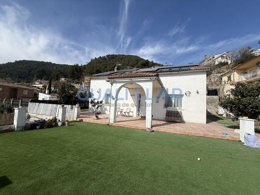 Вилла, Vallirana, Província de Barcelona