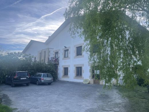 Semidetached House in San Sebastian, Guipuzcoa