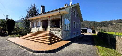 Villa in Brieves, Province of Asturias