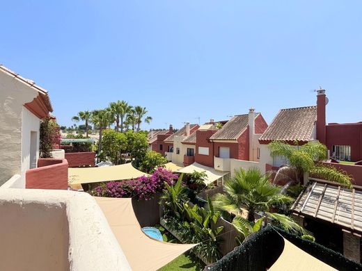 منزل ﻓﻲ Estepona, Provincia de Málaga