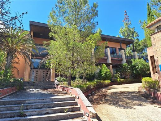 Residential complexes in Enguera, Valencia