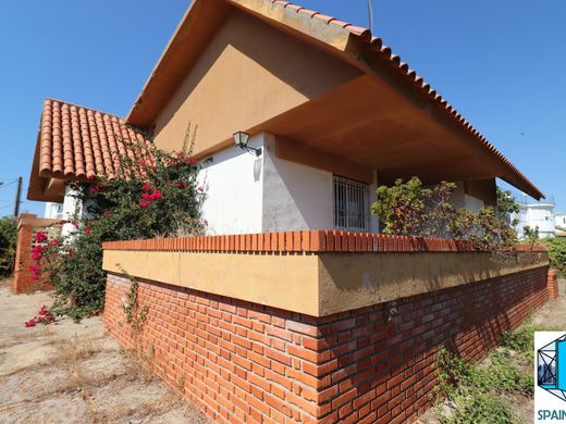 Villa in Punta Umbría, Province of Huelva