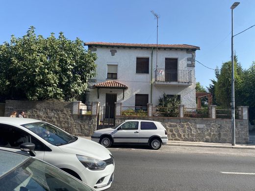 Αστικό ακίνητο σε Sotillo de la Adrada, Provincia de Ávila