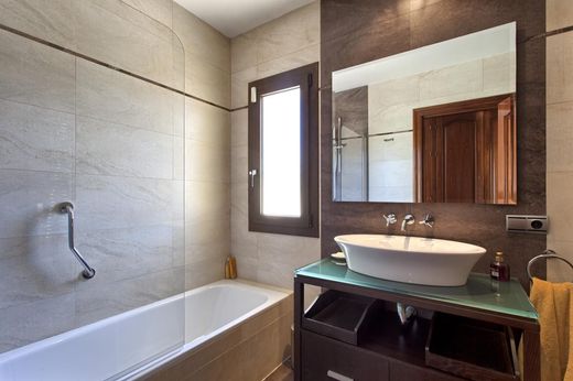 Villa in Benahavís, Malaga