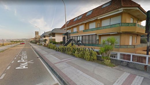 Apartment / Etagenwohnung in Nigrán, Pontevedra