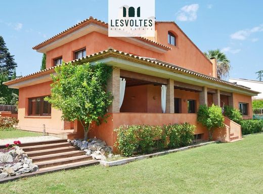 Villa in Mont-ras, Province of Girona